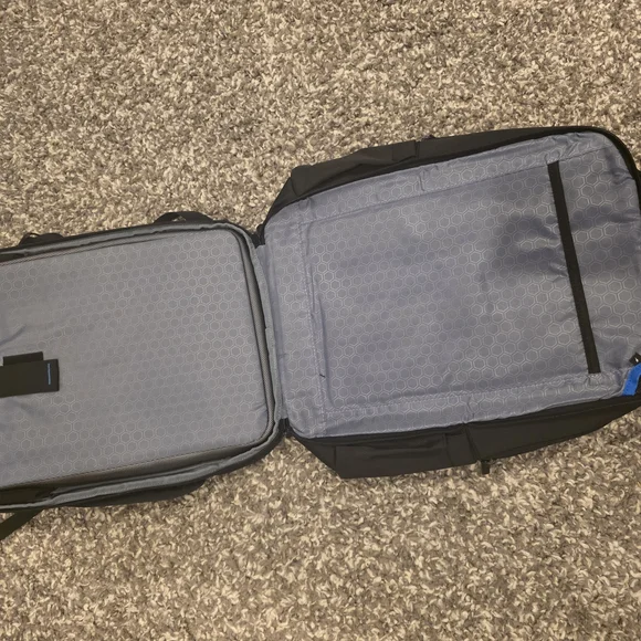 DELL Black Backpack Design Durable - Picture 6 of 7